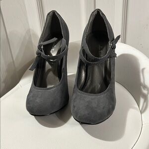 Elegant Gray Women's Shoes
